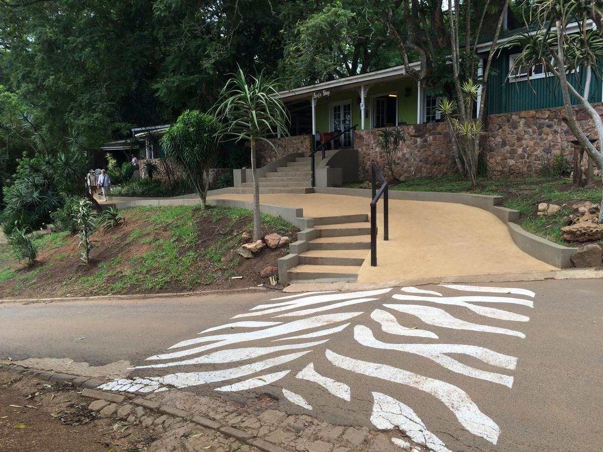 Вилла Phezulu Safari Park Botha's Hill Экстерьер фото
